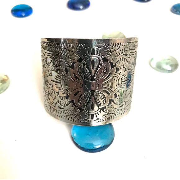 Jewelry - 3/$25 Silver Floral Etched Cuff Bracelet